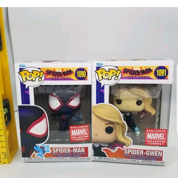 Funko Spider-Man Across the Spider-Verse Marvel Collector Corps Box Size XL NEW - Picture 2 of 15